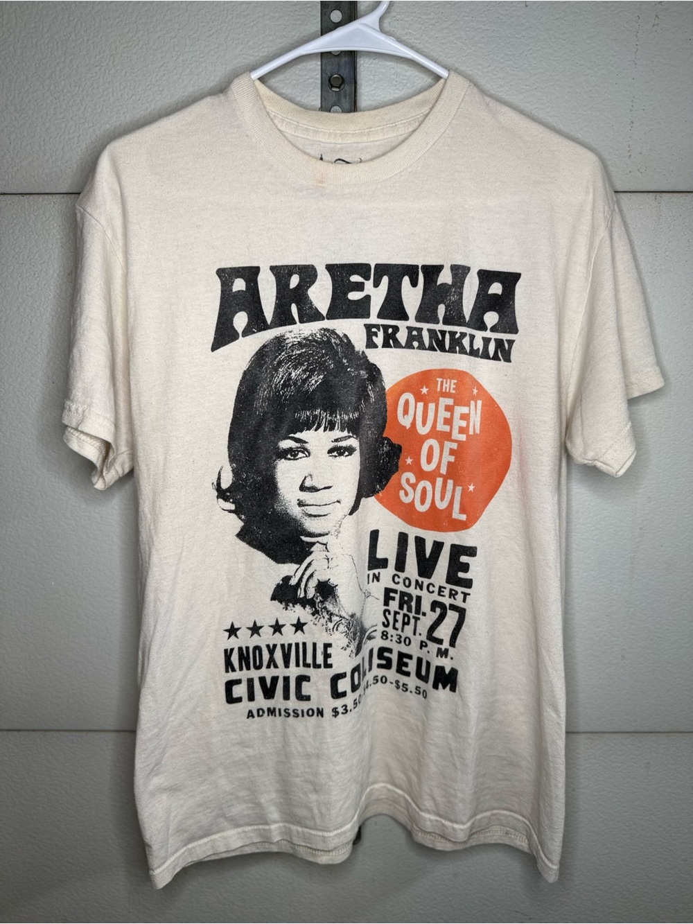 Aretha Franklin Short-Sleeve Graphic Tee in Cream with Black & Orange Print